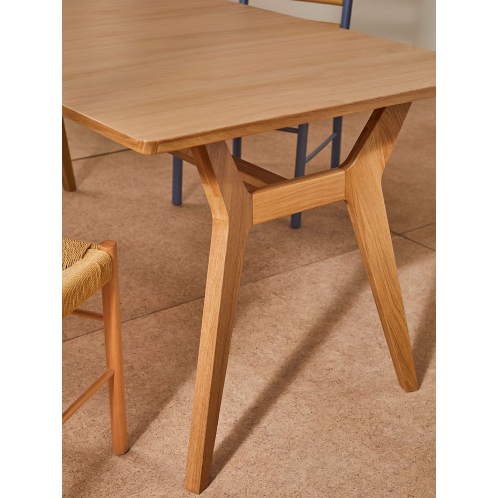 Jenson Extendable 6-8 Seater Rectangle Dining Table Oak